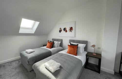 3 Bedroom New House with Wi-Fi Sleep 5 By Home Away From Home -B - Foto 18