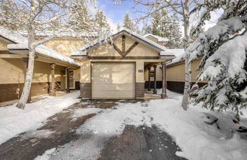 Grandmas Hideaway - walk to downtown, private hot tub, pet friendly with patio - Foto 25