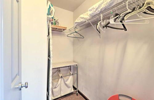 Urban Escape with Patio - 2 Mi to Downtown Detroit! - Foto 16