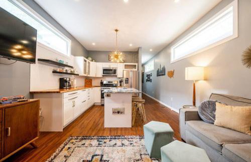 Charming Fountain Square Home 2 Bedroom BBQ Family Friendly - Foto 10