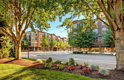 Downtown Redmond Townhouse by Stay Rested - Foto 17