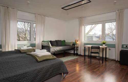 Große, gemütliche 4-Zimmer-Ferienwohnung mit guter Verkehrsanbindung im Süden von Heidelberg - Photo 13