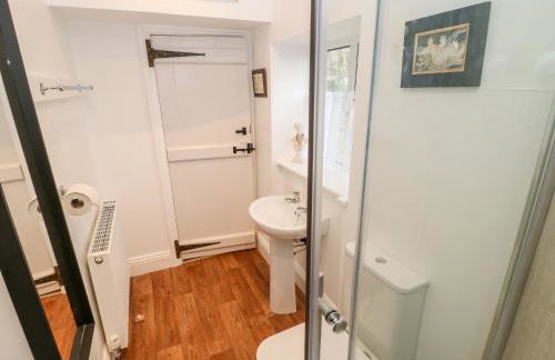 Hawthorne Cottage - Photo 14