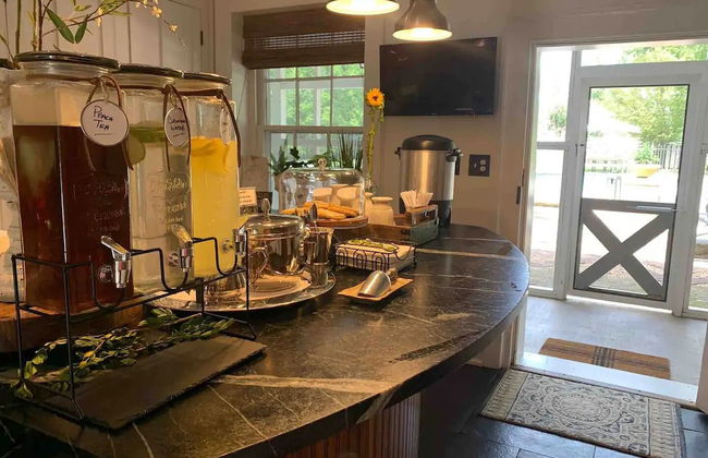 Historic Boyd Harvey House and Grounds 2 Bedroom Home by RedAwning - Foto 44