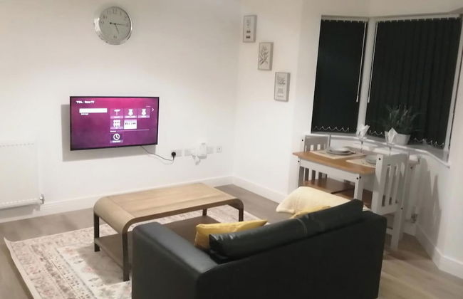 1 Bed Apartment Sleeps 2 - Parking & Wifi - Foto 6