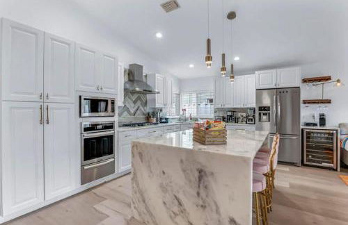 Designer Stylish Villa by Sawgrass with Hot Tub and Arcade Games - Foto 27