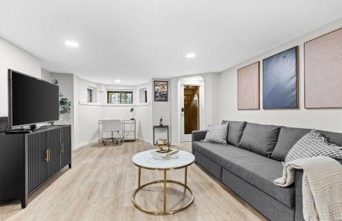 Spacious NW Apt Steps to 14th Street Corridor - Foto 1