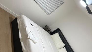 4 bedroom Luxuriously Furnished Modern Mansion With Pool, Spa, and Patio - Foto 5