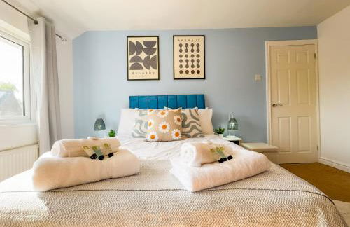 Raygill LT 4 Bedroom House By Furnished Accommodation - Private Parking - Perfect For Families & Contractors - Foto 22