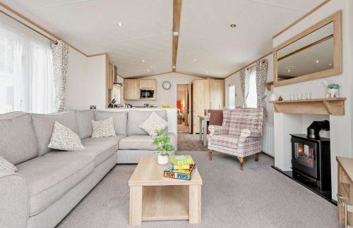 Vivian Lodge 2 Bedroom New Forest Holiday Home Hoburne Bashley - Foto 1