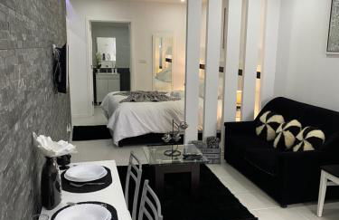 The Cedar Tree Studio - Photo 11