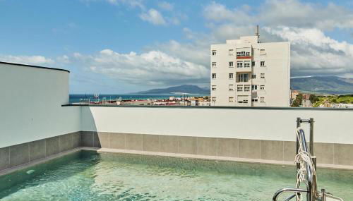TARIFA ICEBERG 15 - Ático de lujo nuevo con Terraza Garaje y Piscina - Foto 4