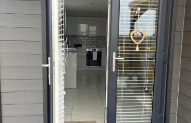 The Slipway Cabins with Hottub - Foto 3