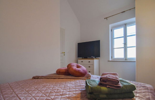 Villa Roza - One Bedroom With Swimming Pool - Photo 5