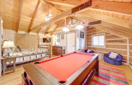 True Log Cabin with Game Room, Year-Round Views - Foto 19