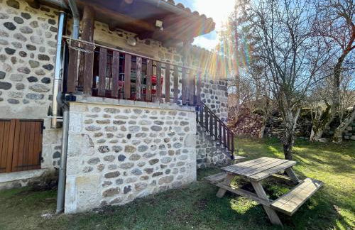 Maison pittoresque à Arlempdes avec cheminée et terrasse - FR-1-582-114 - Foto 19