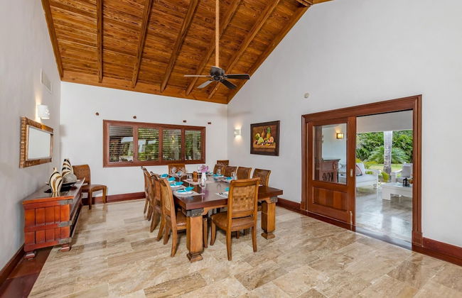 Casa de Campo Villa Luxurious Property up to 12 People With Pool Jacuzzi BBQ Golf - Photo 33