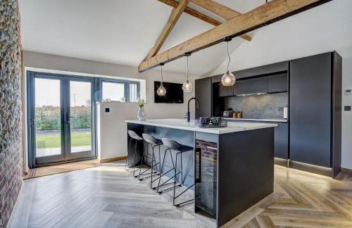 Hall Farm Barn by Winterton Cottages - Photo 1