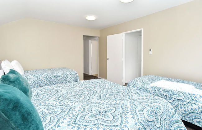 Moa Place - Christchurch Holiday Homes - Photo 12