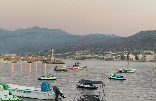 Khroma Luxury Suite 2 Beach front apartment - Photo 48