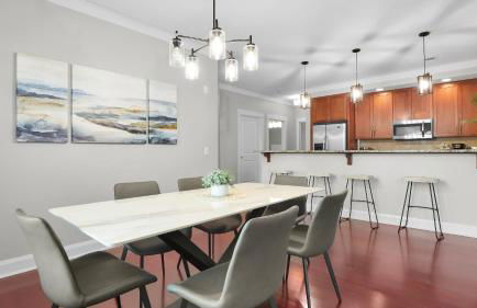 Walkable Historic District Stay 2 Units Sleeps 14 The Juliette by AvantStay - Foto 3