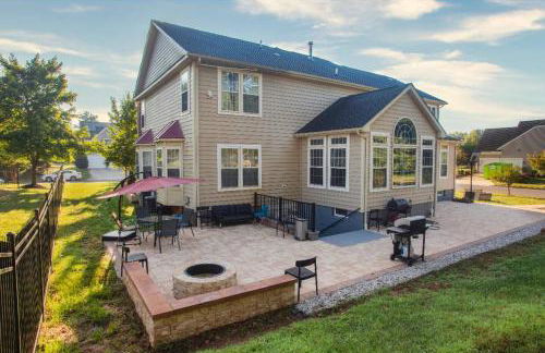 Spacious 7BR Retreat W/Gym Near DC-Family Friendly - Foto 1