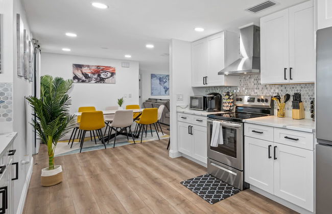 Paradise Haven- Amazing 4BR Oasis With Pool - Foto 13