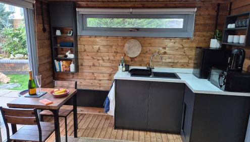 Clarence Cabin, King Bed & Free Parking - Foto 5