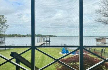 Luxury Lake Front Retreat on Cedar Creek Lake - Foto 16