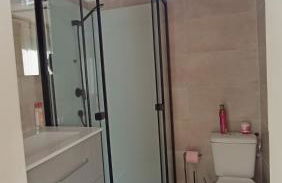 Studio climatisé-terrasse-Netflix-jardin à 10 min de Cassis - Foto 6