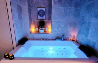 - LA SUITE DELOS - JACUZZI 2 PLACES - CENTRE VILLE A PIED - LIT QUEEN SIZE - PARKING PRIVÉE - WIFI - City Center within walking distance - - Foto 44