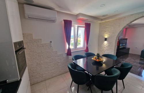 Apartment Casa Lumina - 5 minutes to the airport - Foto 48
