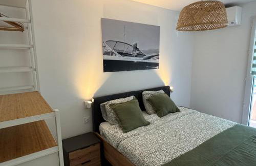 French Riviera Escape - Théoule Hyper Centre - 2 Terrasses - Parking - Photo 13