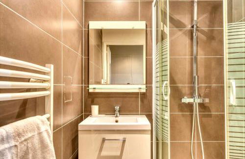 Le Panoramique - Grand T2 métro B Oullins - Foto 22