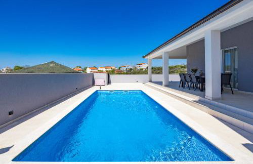 Serenity home Villa Tea with heated pyrolysis salt water - Foto 3