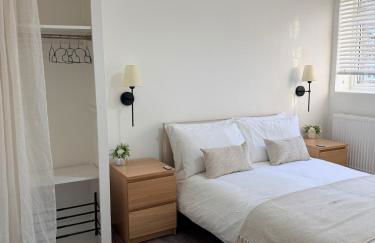 Modern Apartment - Free Parking - Close To Metro - Foto 8