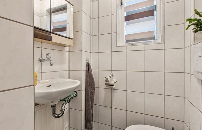 Holiday Home in Thuringia With Private Terrace, use of a Garden and Pool - Photo 19