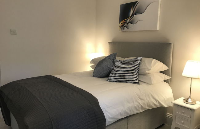 SHQ Apartments - Photo 25