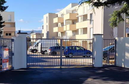 Studio avec parking privé - Proche écoles & hôpital - Valence - Foto 10