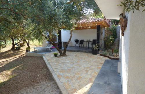 Olive Garden Beachside Hideaway - Photo 22