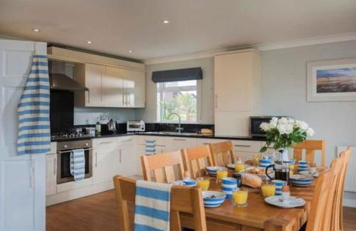 Retallack Resort 4 bedroom lodge - Hot Tub for hire on request -Pool & Spa - Foto 10