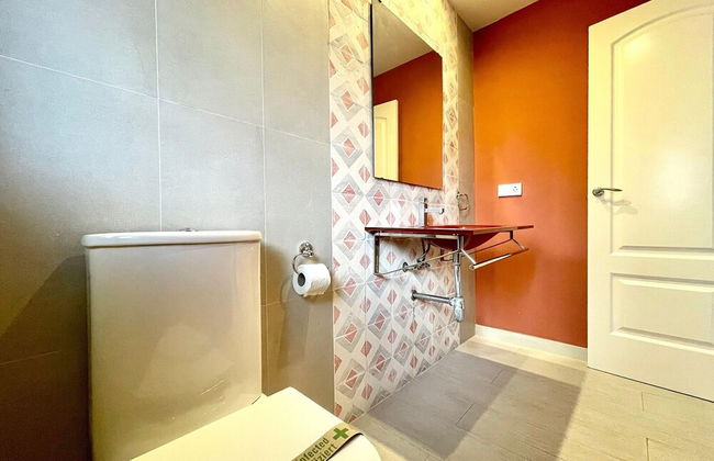 Sunlit Villa Near Golf - Foto 27