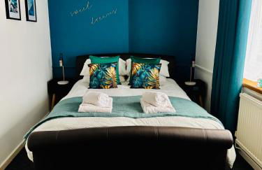 Cherry Blossom Apartment - 3 bed, parking, garden - Photo 58