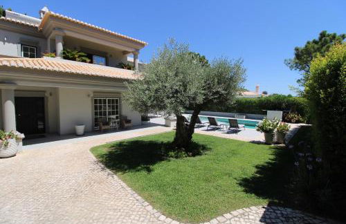 Charming Exceptional Golf Villa in Algarve - Photo 56