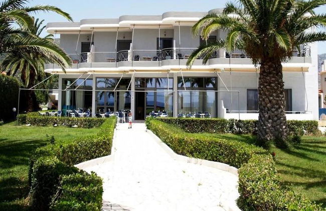 Nefeli Studios - Photo 2