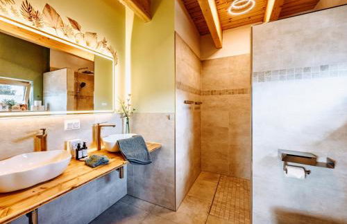 Schäfers - Ihr Wohlfühlort - Hochwertige Ausstattung, Naturgrundstück mit Bachlauf, Terrassen, WLAN, Parken - an 2 Seen bei Leipzig - Foto 61