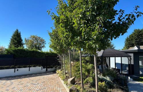 Little Woodlands Chalet with Private Garden & Hot Tub - Foto 44