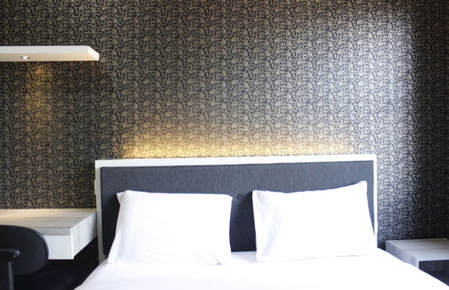 Quiet 2BR Apartment @ Parahyangan Residence Apartement with Mountain View - Foto 1