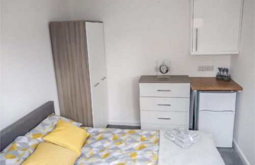 City breaks Corby Double ensuites with tv - Photo 2