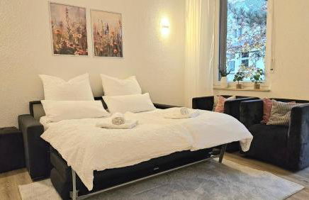 122qm-Apartment - 4 Zimmer I Zentral I Küche I Balkon I Parken I WLAN - Foto 10